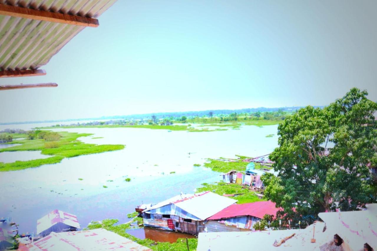 Amazon Breeze Hotel อีกีโตส ภายนอก รูปภาพ