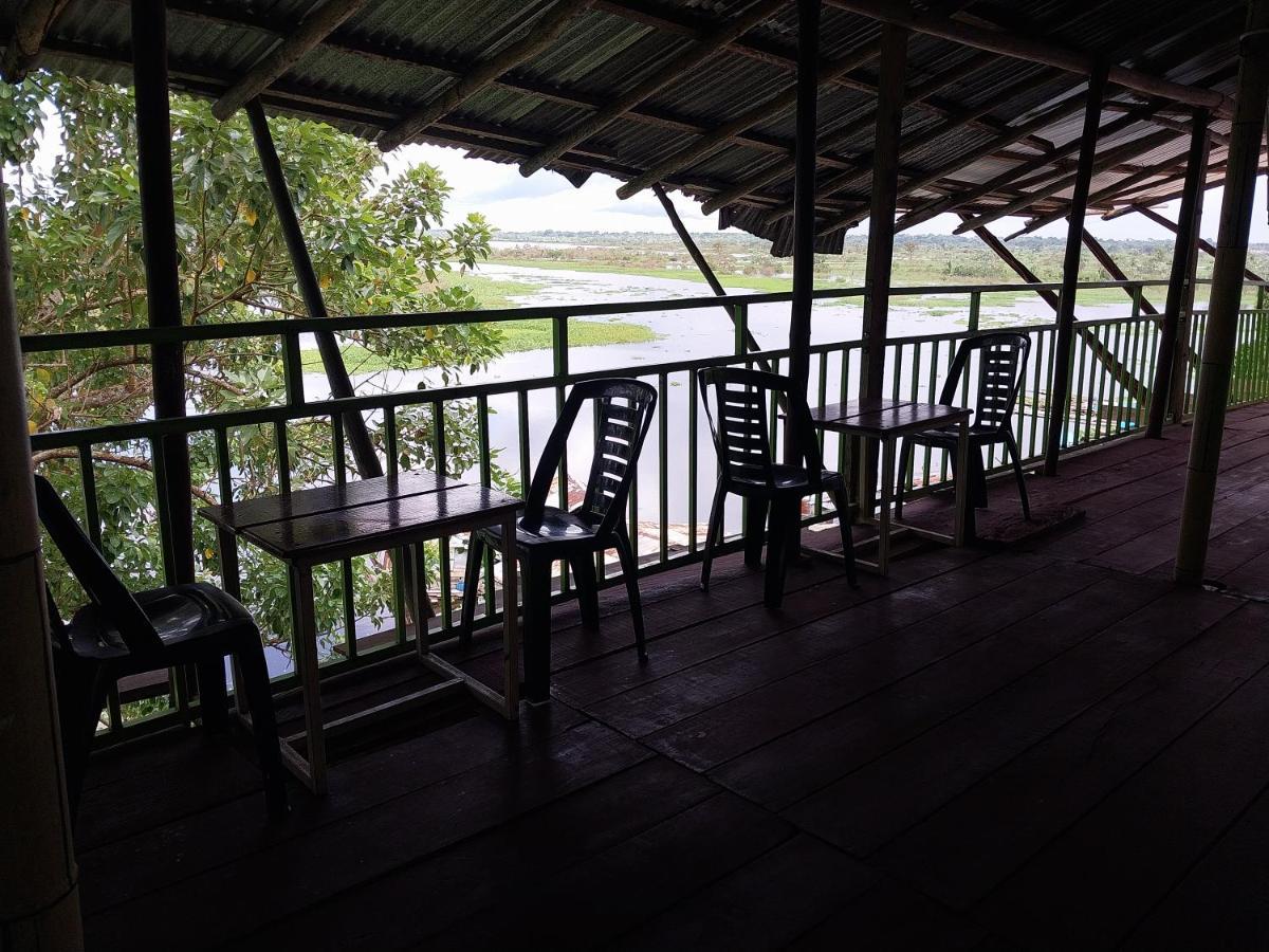 Amazon Breeze Hotel อีกีโตส ภายนอก รูปภาพ
