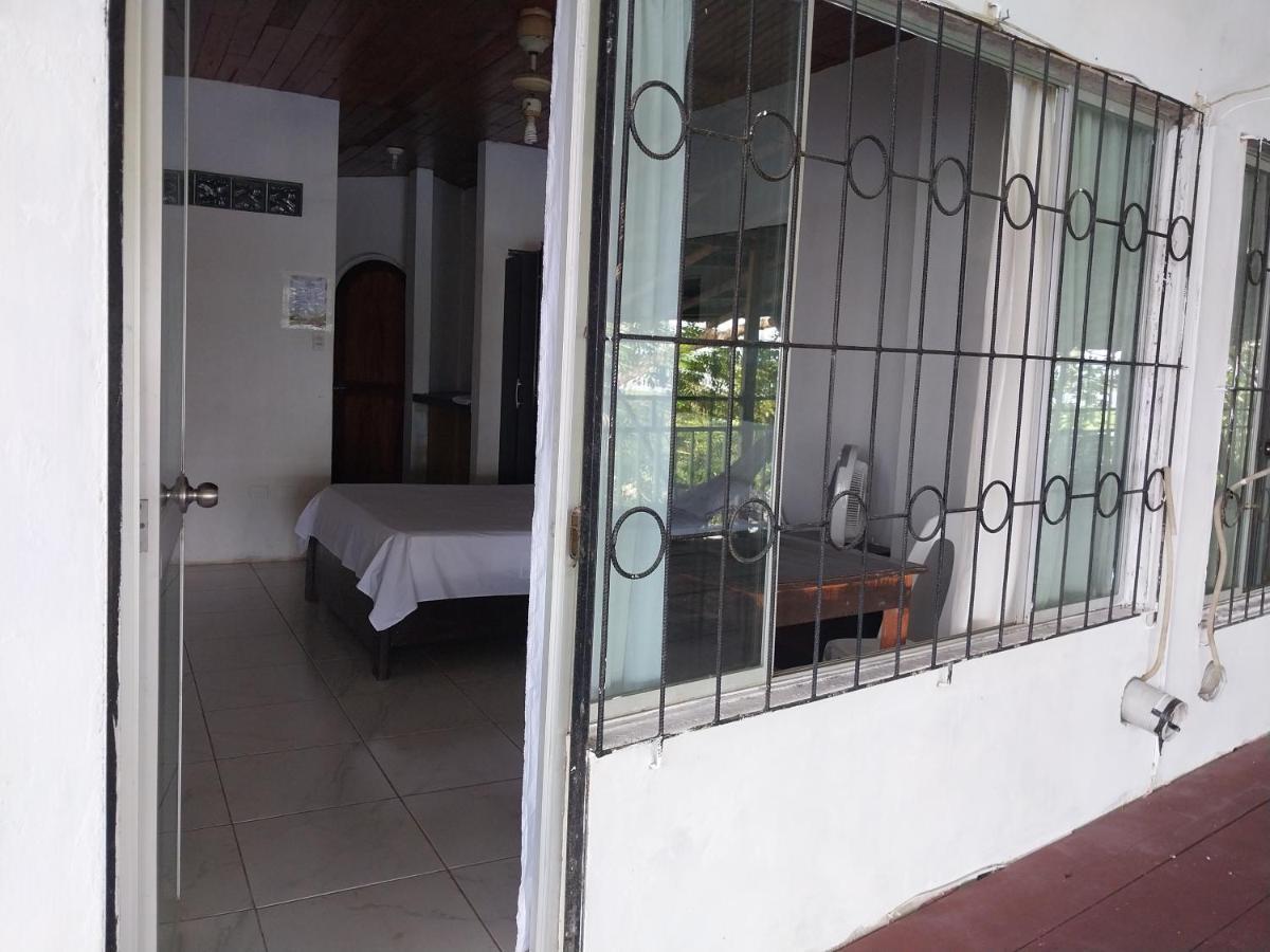 Amazon Breeze Hotel อีกีโตส ภายนอก รูปภาพ